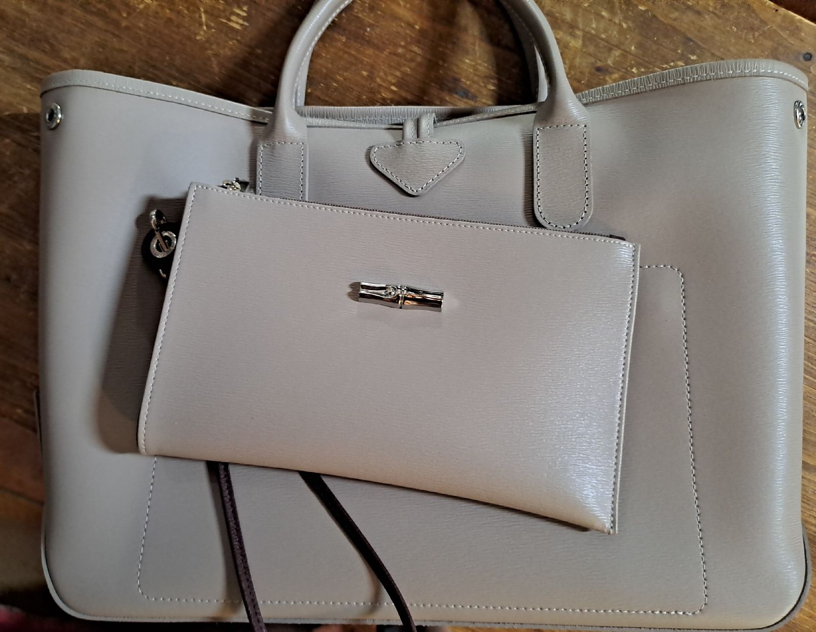 Longchamp Taschen für Damen: Longchamp Handtasche Neu – Neu und originalverpackt aus niederhasli von Mira1969 3