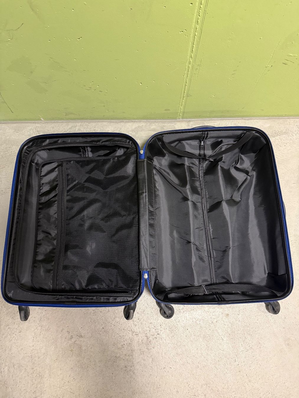 Valigie: Reisekoffer gross – Usato da Rain venduto da Trusso 2