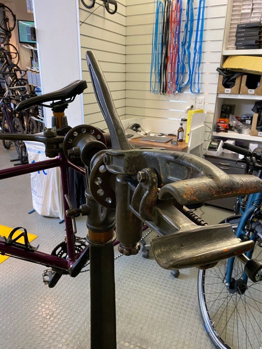Cavalletti per biciclette: Velomontageständer – Usato da Zürich venduto da Velofabrik01 2