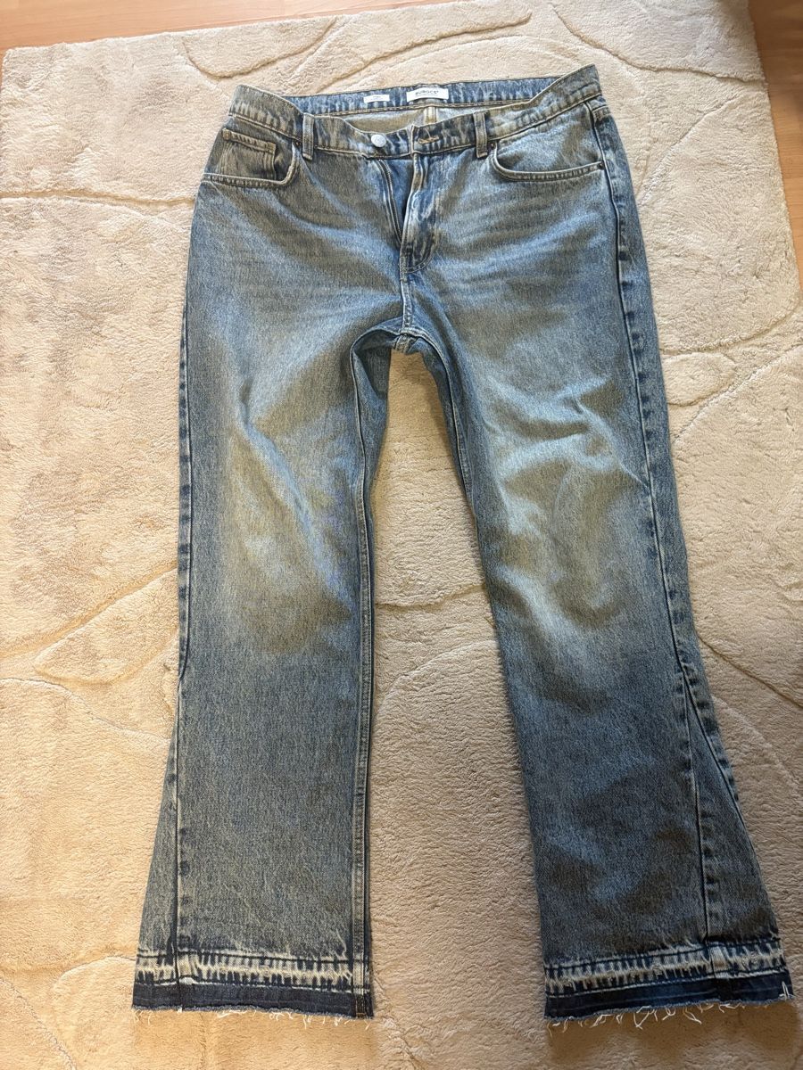 Jeans: Blaue Flared Jeans – Nuovo (secondo la descrizione) da Däniken SO venduto da Teolada