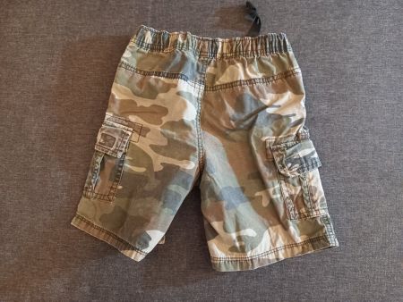 Shorts camouflage enfant taille 6 ans bon état