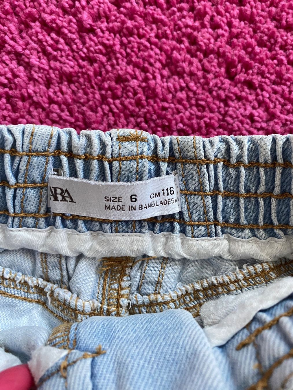 Zara Hosen: Kurze Hosen Mädchen Zara Gr. 116 – Gebraucht aus Winterthur von Baby117 1