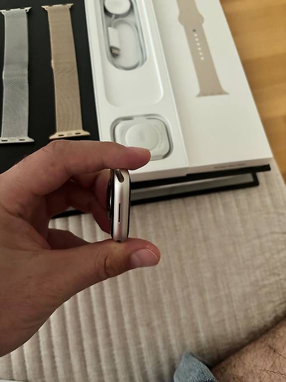 Smartwatch: Apple Watch Serie 8 45mm  – Usato da Wabern venduto da JashariB 2