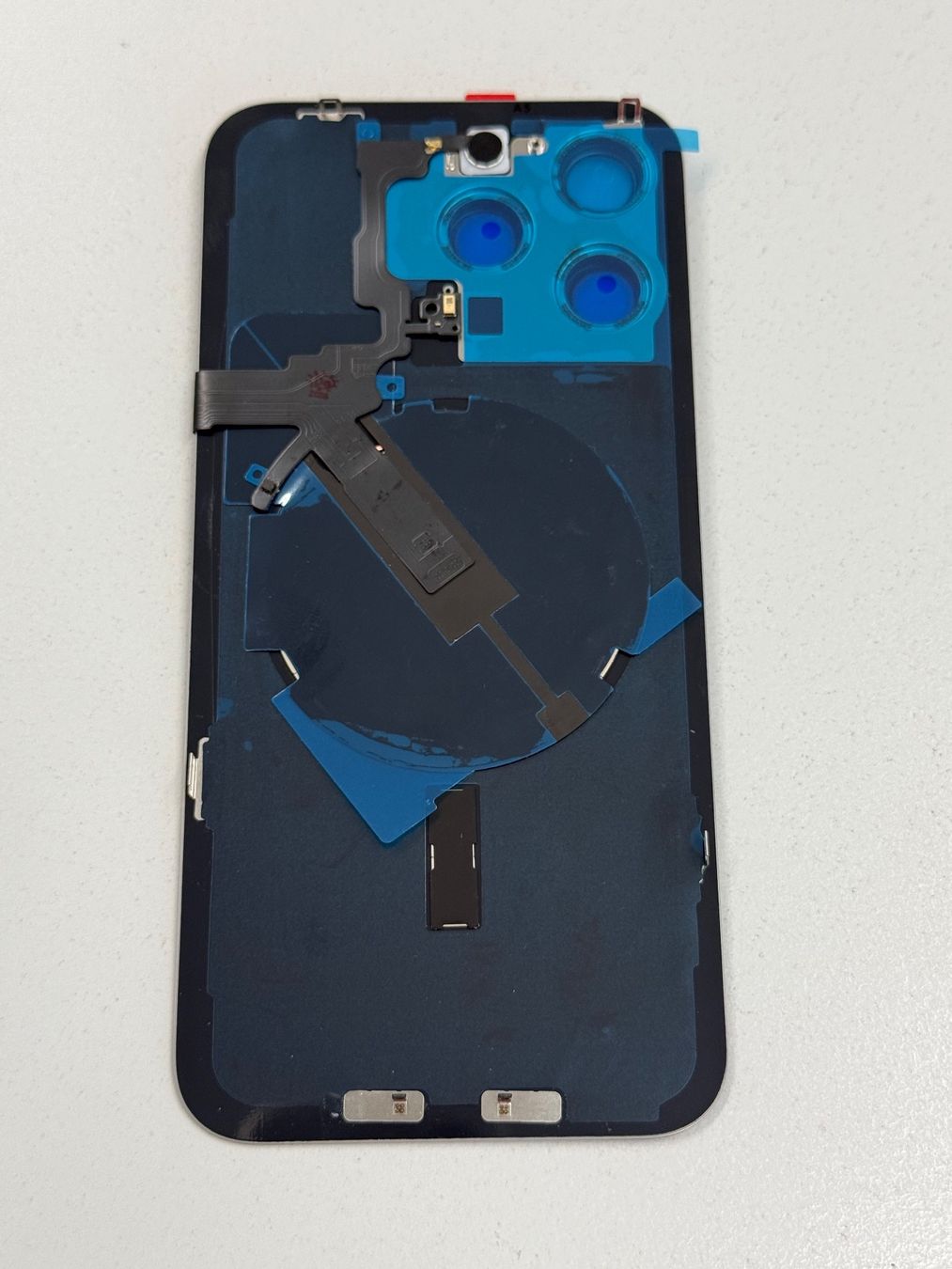 Apple Telefoni cellulari / Smartphones: Vitre Arrière pour iPhone 15 Pro Max avec NFC | Flash – Nuovo e nell'imballaggio originale da Zug venduto da ElPhone 1