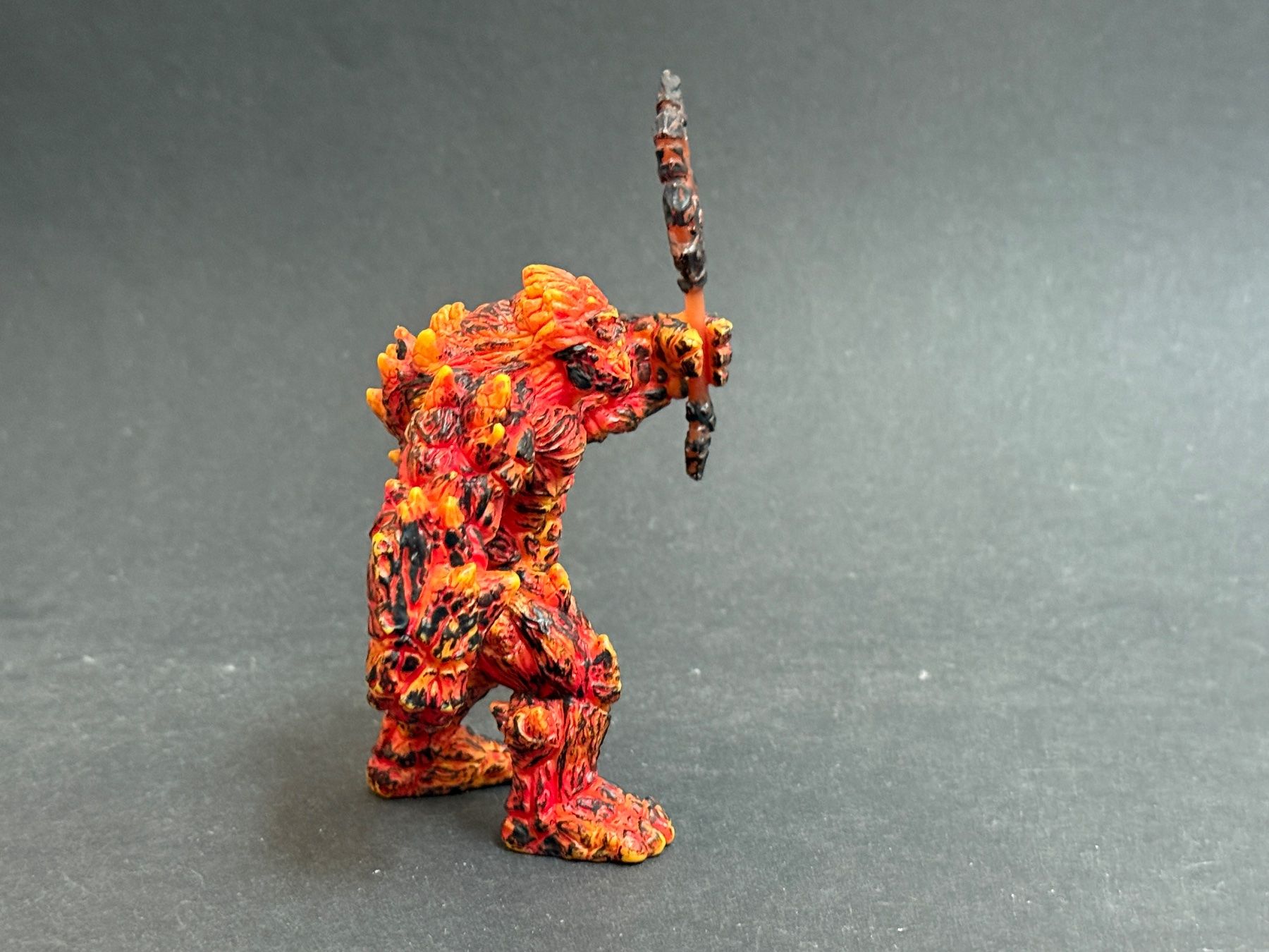 Schleich Statuette: Schleich 42447 Lava Golem mit Waffe Eldrador – Usato da Ennetbaden venduto da mapa05 4