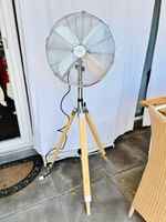 Ventilator gross Retro auf Holzstativ - Durchmesser 45cm