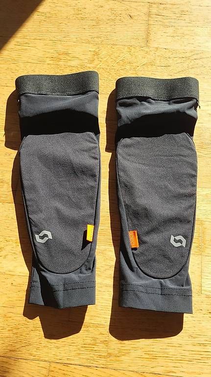 Schutz & Schoner: Scott Soldier Ghost Ellbogenschoner Grösse M – Neu und originalverpackt aus Watt von Aussi03 2