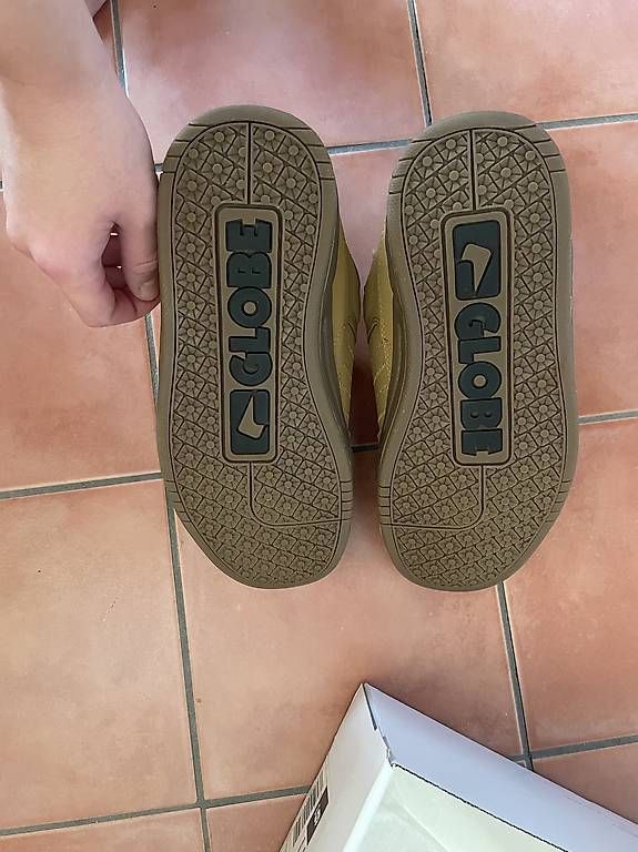Damenschuhe: Baskets Globe t6 USA – Gebraucht aus Lausanne von das_xb9h 3