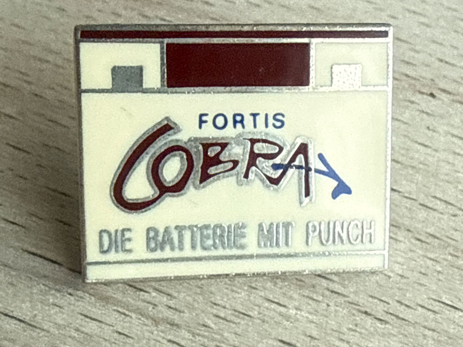 Placchette & Badge: Pin Fortis Cobra Batterie – Usato da Glattbrugg venduto da Schweigmatt
