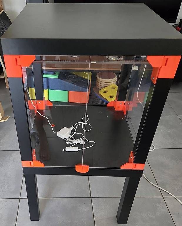 Prusa Stampanti 3D: 3D-Drucker-Gehäuse aus Ikea Lack – Usato da Wölflinswil venduto da assortio 1