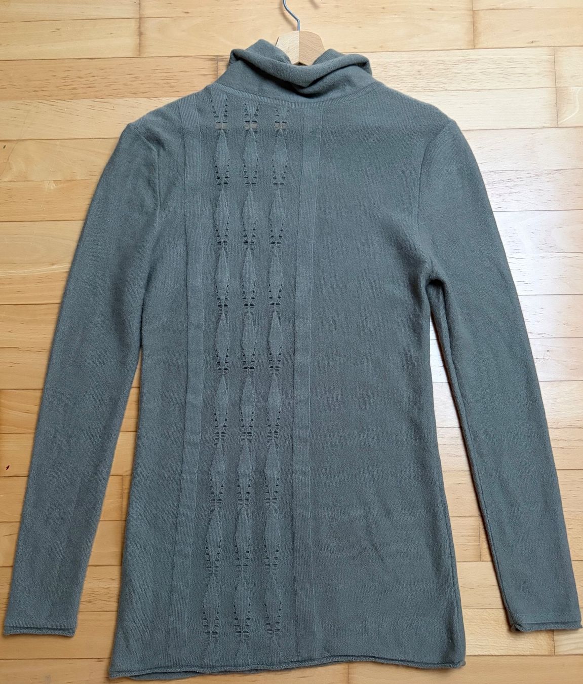Maglioni & Felpe: Grüne Erde Kaschmir Longpullover / Kleid Gr.38 – Usato da Unterägeri venduto da Jutka_04 2
