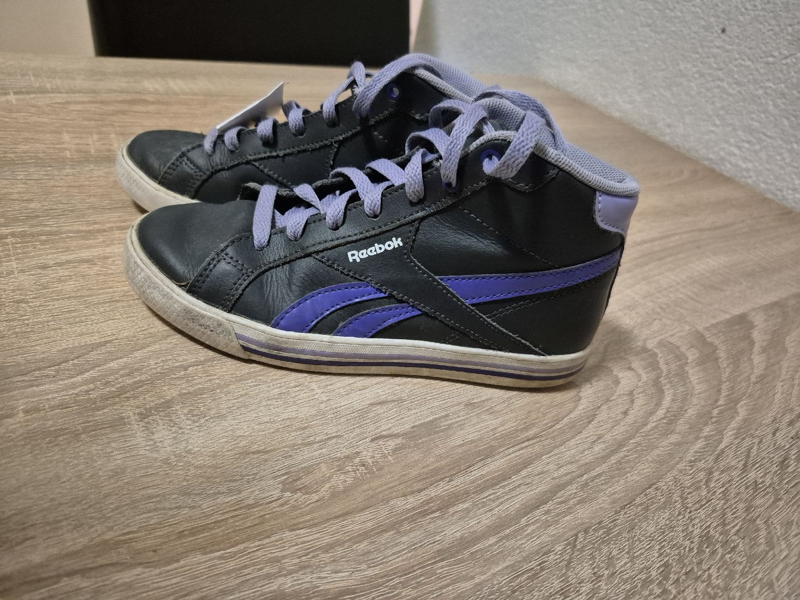 Reebok Schuhe für Mädchen: Reebok Schuhe grösse 32 – Gebraucht aus Schöfflisdorf von kin_2dp9 1