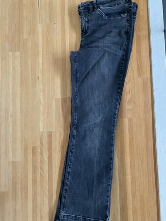 Street One Jeans, Gr. 36, neuwertig, dunkle Waschung!