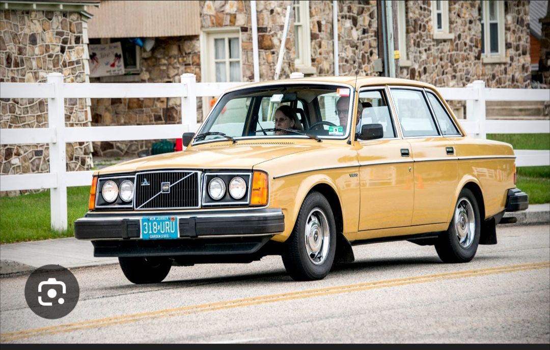 Volvo Tutti pezzi di ricambio auto: Volvo 240 canadian front – Usato da Kirchenthurnen venduto da 123_g8yj
