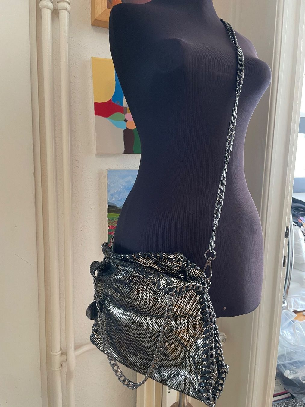 Stella McCartney Borse da donna: Stella McCartney Embossed Grey Falabella Mini Disco Bag – Usato da Genève venduto da lailas_things 4