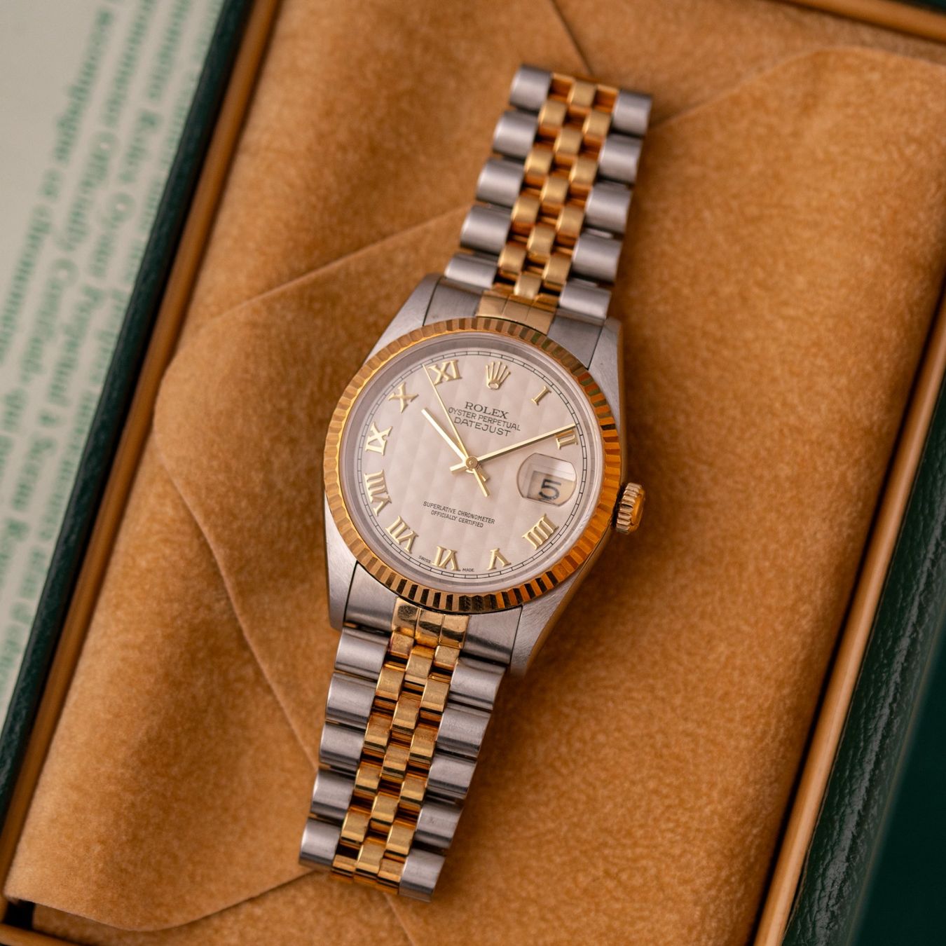 Rolex Orologi: Rolex Datejust 36/ 16233 / 1997 / Pyramid Dial / Full Set – Usato da Luzern venduto da PrimeSwissTime 3