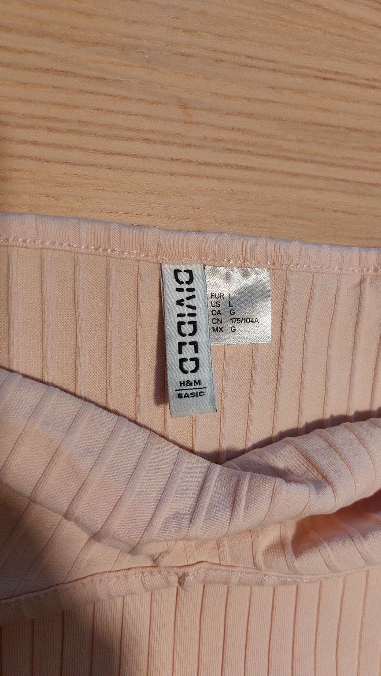 H&M Tops: H&M Ribbed Crop Top / Tanktop L – Neu (gemäss Beschreibung) aus Meilen von RemyCo. 2