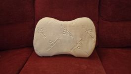Ergonomisches Kissen vom Fachgeschäft, stützt Hals & Nacken