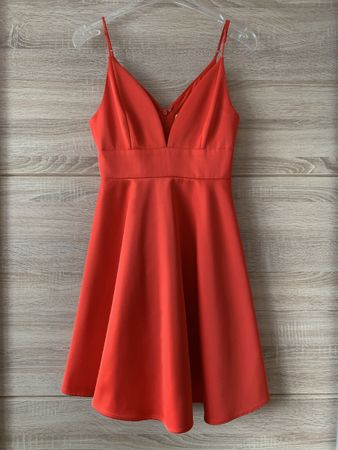 Robe rouge classique