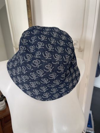 Chapeau Someday bleu jeans neuf / SVP lisez bien le texte