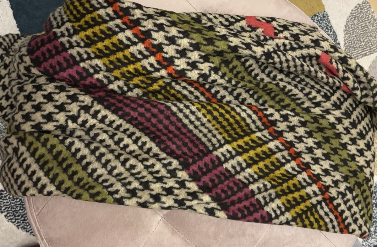 Foulard & Sciarpe: Mehrfarbiger Schal – Usato da Ennenda venduto da cal_pn6x 1