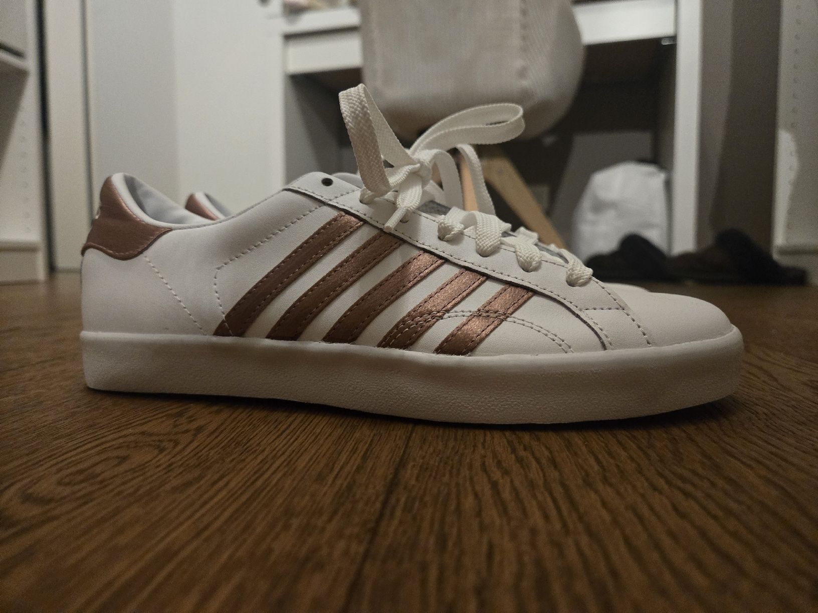 Swiss Scarpe da donna: K-SWISS Sneaker weiss/bronze – Nuovo e nell'imballaggio originale da Zeihen venduto da SaBu1987 1