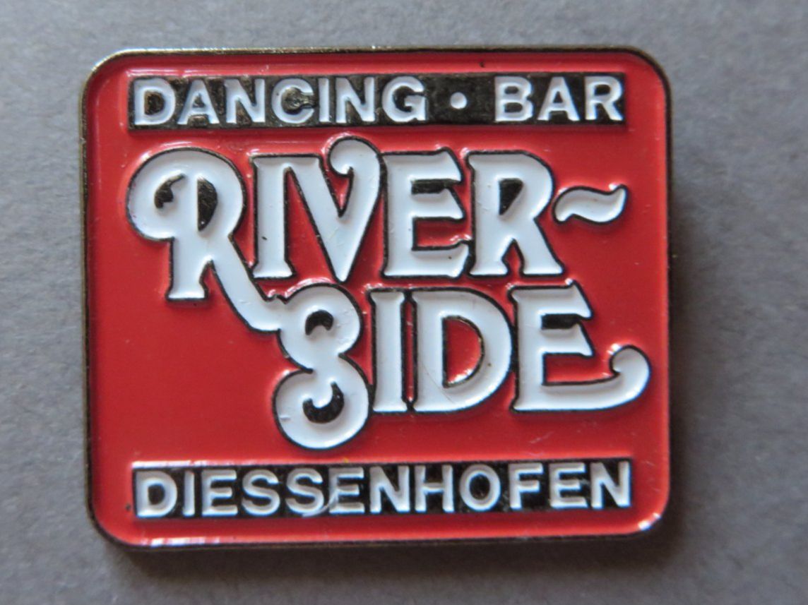 Plaquettes & Badges: PIN, DANCING BAR RIVER-SIDE DIESSENHOFEN – D'occasion à Neuhausen par luckimucki