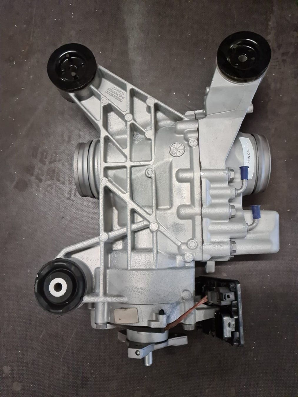 Volkswagen Tutti pezzi di ricambio auto: Differential Skoda VW Seat Audi – Usato da Chur venduto da Rossboden-Garage 3