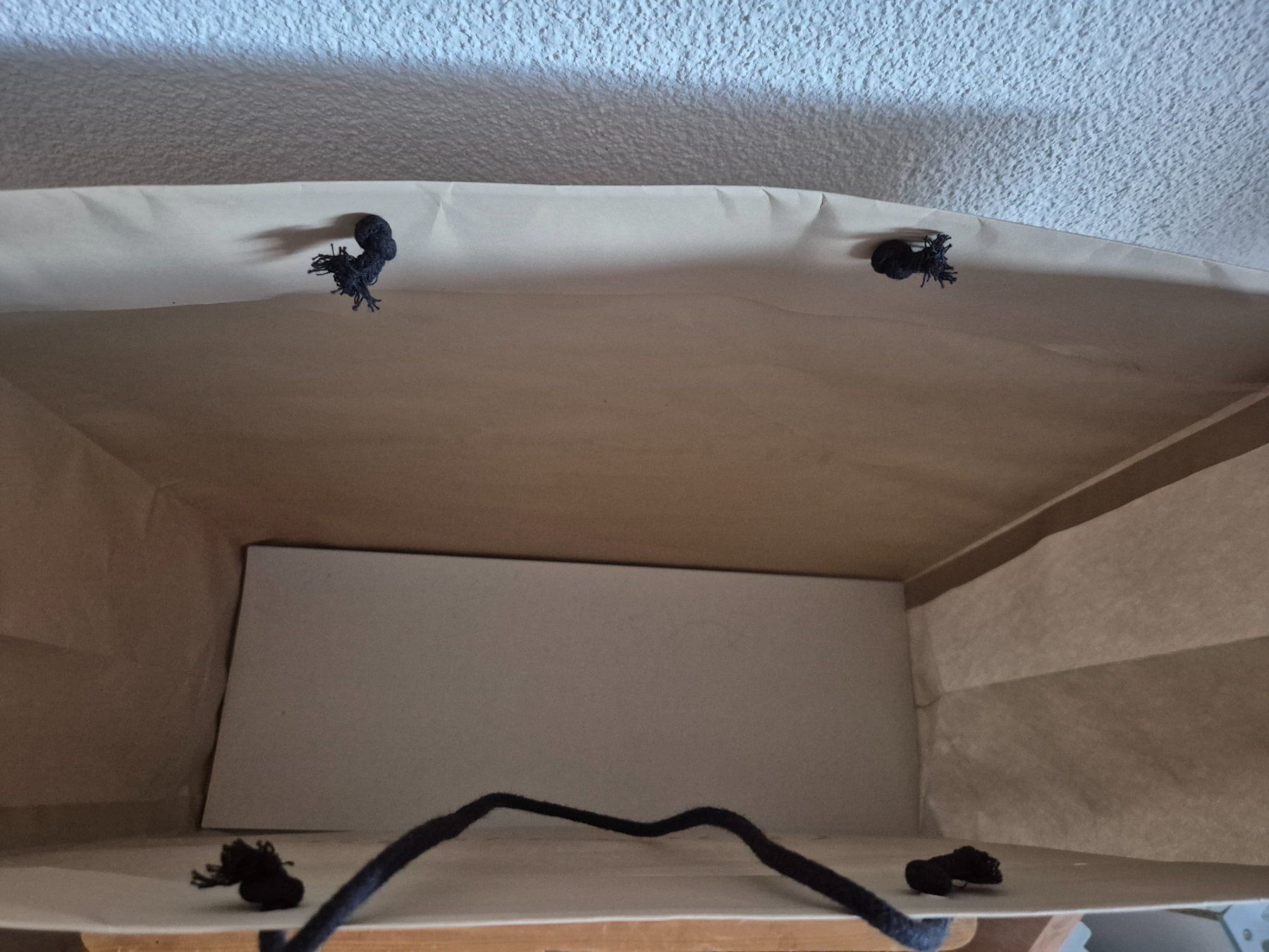 Burberry Sacs: Papiertasche Burberry gross 41 x 47 cm Tüte – D'occasion à Würenlos par Toolia 4