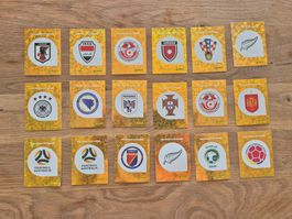 18x Panini WM 2026 United Edition Gold Wappen / Logos