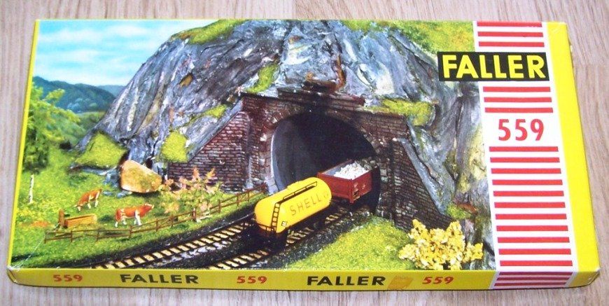 Faller Modellini di ferrovie: FALLER 559 H0: Tunnelportal, auch E-Loks, 1- oder 2-spurig – Nuovo e nell'imballaggio originale da Brüttisellen venduto da Rentner44zh