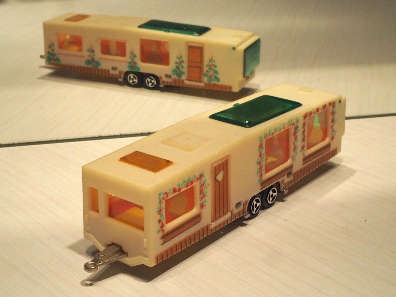 Majorette Modellini d'auto: Wohnwagen Résidence - Majorette 370 – Nuovo (secondo la descrizione) da Winterthur venduto da 602ccm