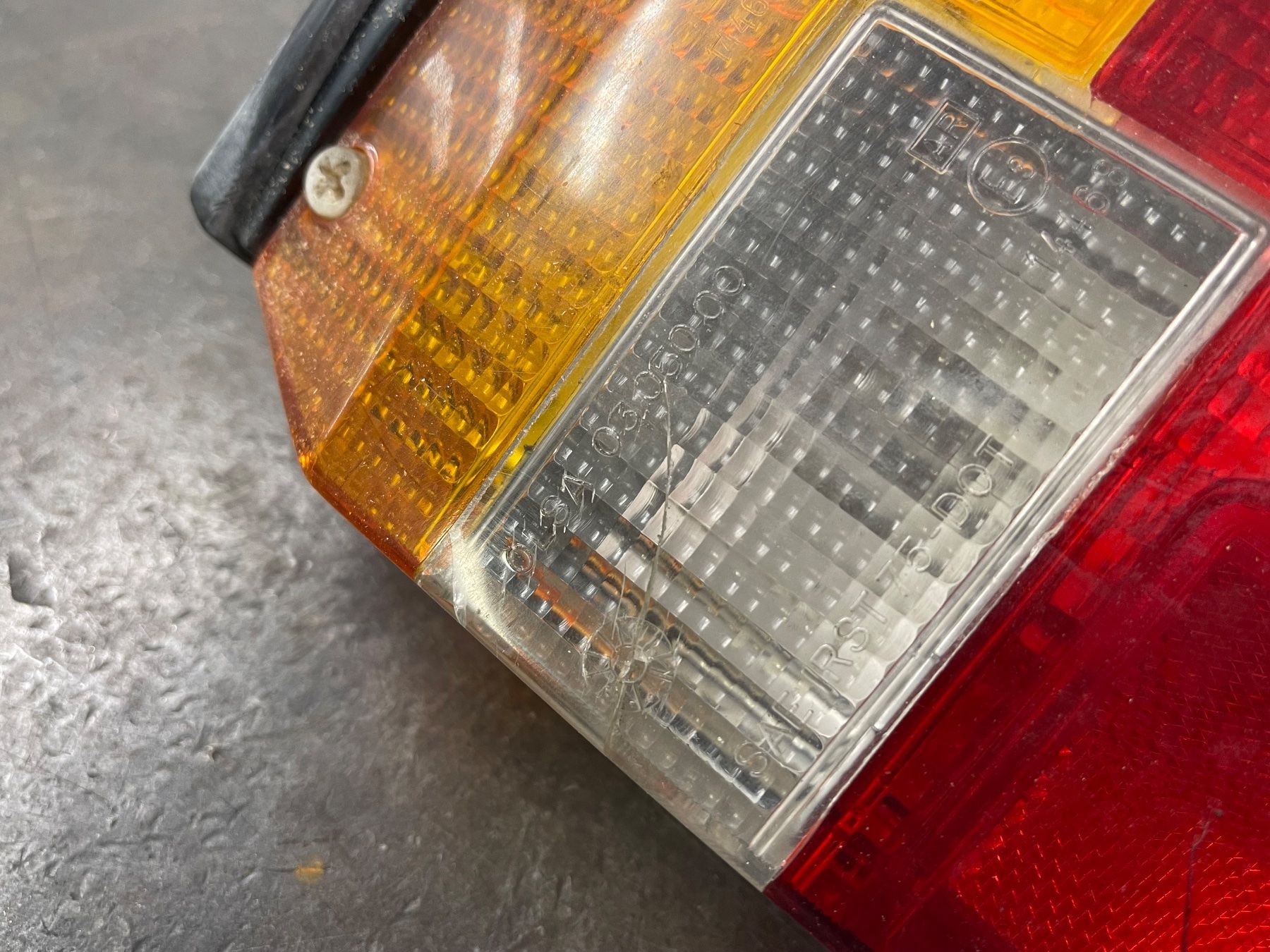 Beta Tutti pezzi di ricambio auto: Lancia Beta HPE Heckleuchte rechts komplett – Difettoso da Romanshorn venduto da BillyTG 1