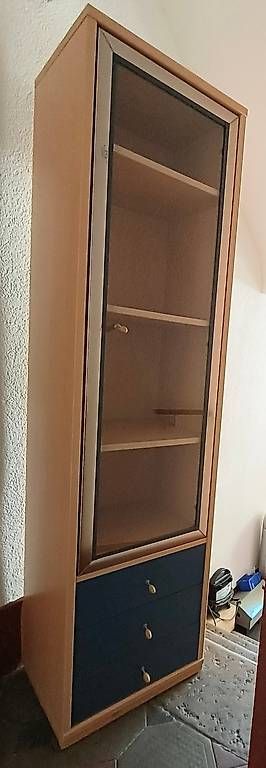 Vitrinen: GRATIS hübsche Vitrine abzugeben ... – Gebraucht aus Bern von Fair.Kauf 1