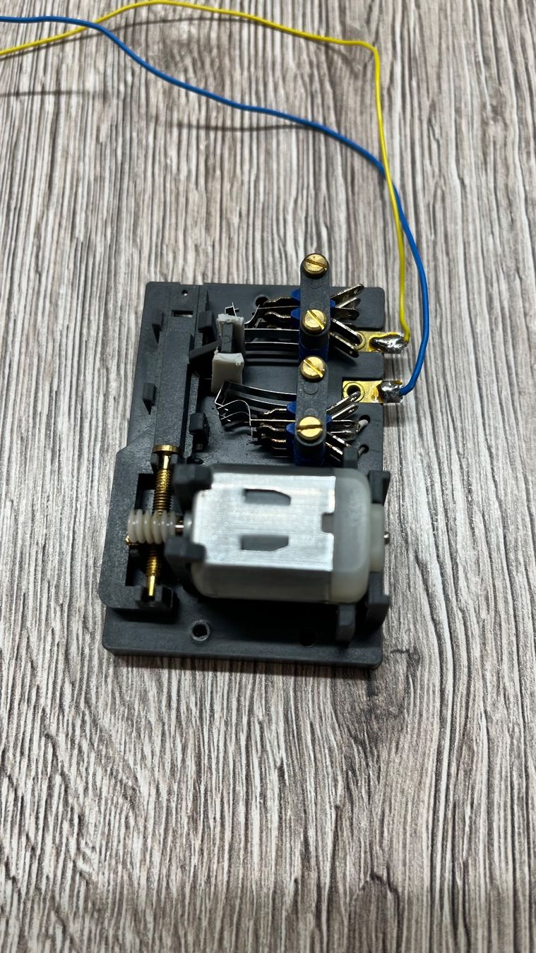 Lemaco Modellini di ferrovie: Lemaco Weichenmotor ACC-001 – Usato da Windlach venduto da Kelebra 2