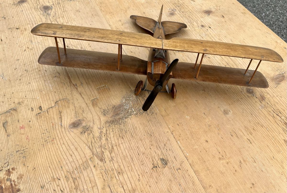 Spielzeuge: Antiker Modellflieger aus Holz – Gebraucht aus Ottikon von san_w99n 4