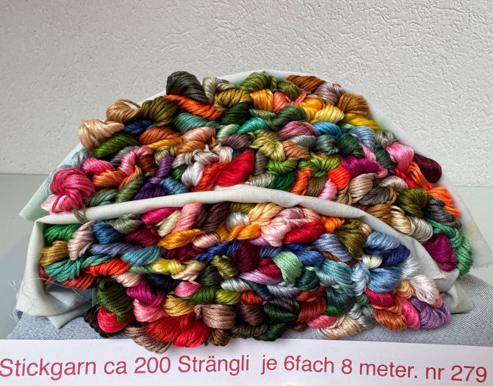 Kit bricolage: Stickgarn.  -- SONDERANGEBOT --  ca 200x Garn   Kreuzstich – Nuovo e nell'imballaggio originale da Leuggern venduto da unico10 1