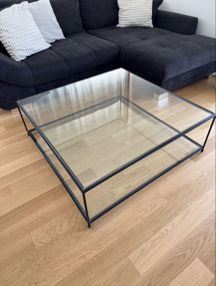 Tavoli: Couchtisch/Glastisch 1m x 1m – Usato da Anglikon venduto da AlphaPrime