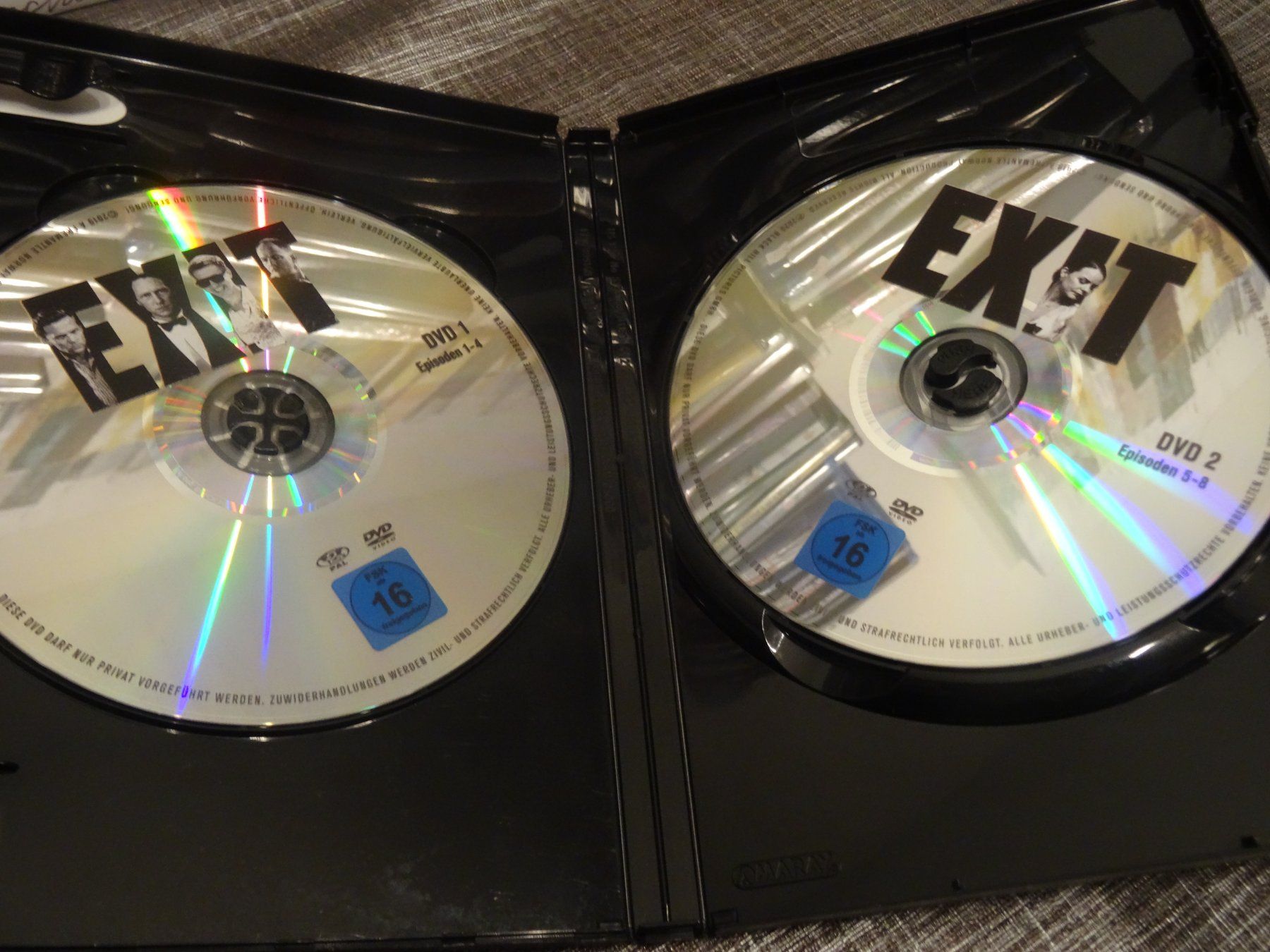 Tutti i DVDs: EXIT - Die komplette 1. Staffel - DVD - – Usato da Olten venduto da Disc-Verkauf 1