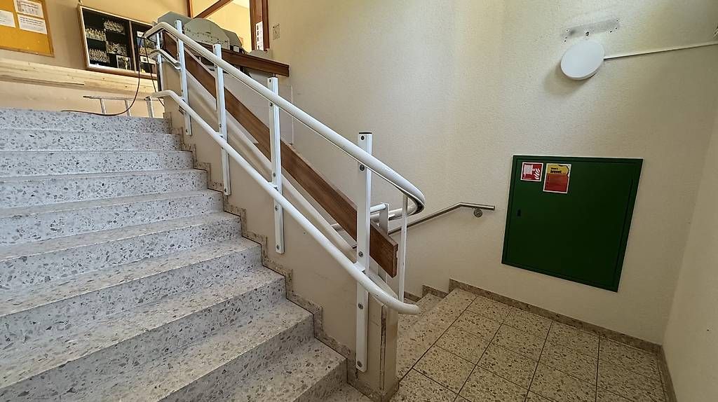 Escaliers: Treppenlift 225 kg – D'occasion à Gondiswil par Eisi71 2