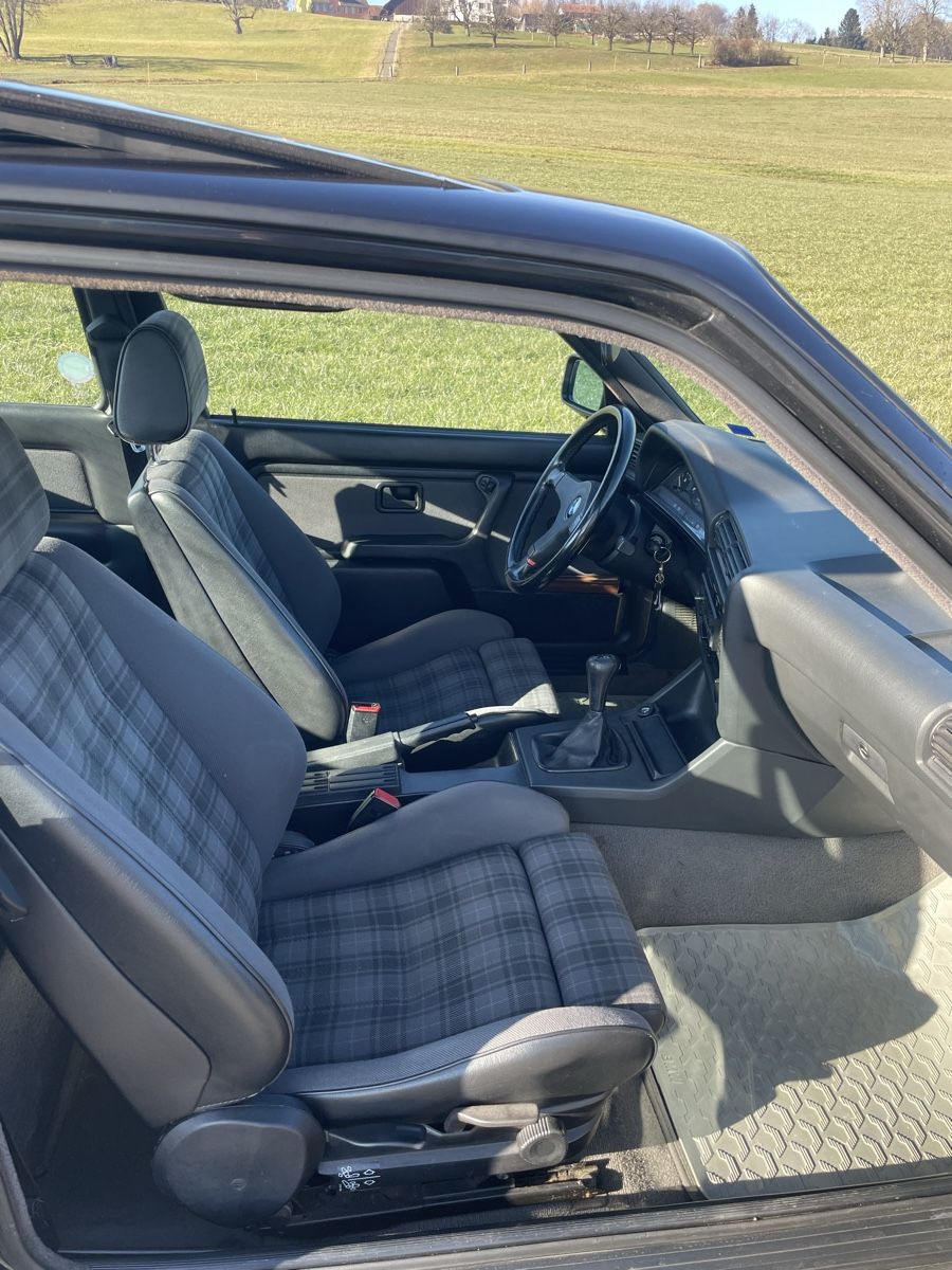 BMW Automobili: BMW E30 318is ab Mfk 25 – Usato da Dietikon venduto da T.S.8002 7