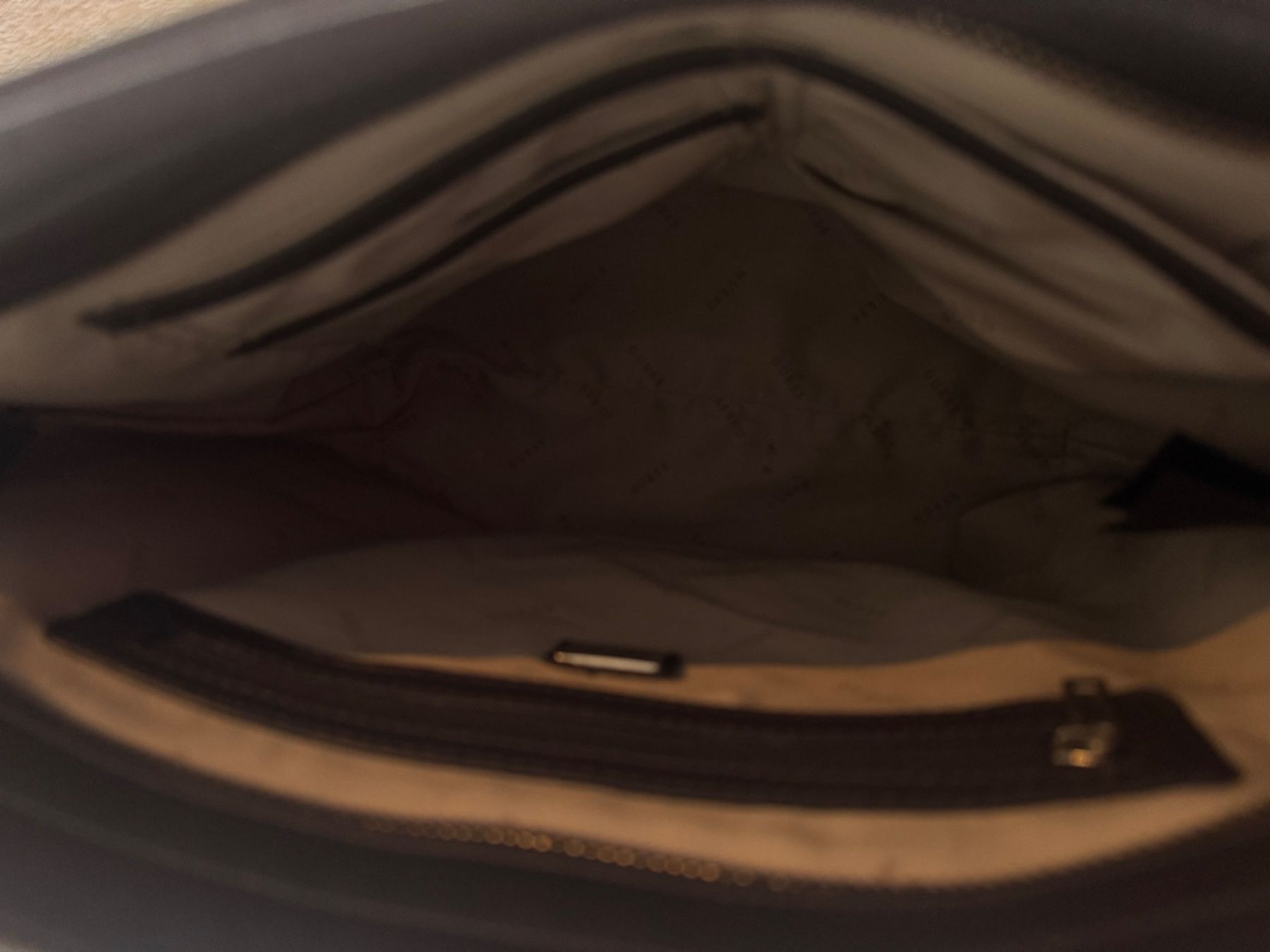 Guess Taschen für Damen: Handtasche – Gebraucht aus 6315 Oberägeri von jud_mzd5 3