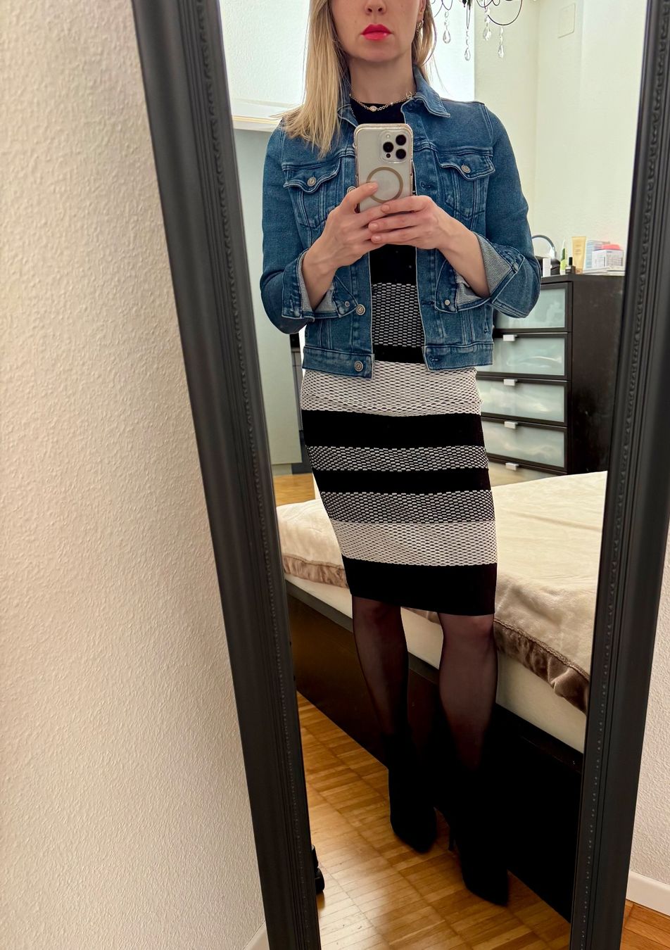 Hugo Boss Giacche: Hugo Boss Damen Jeans Jacke – Usato da Zürich venduto da VictoriaGVA 1