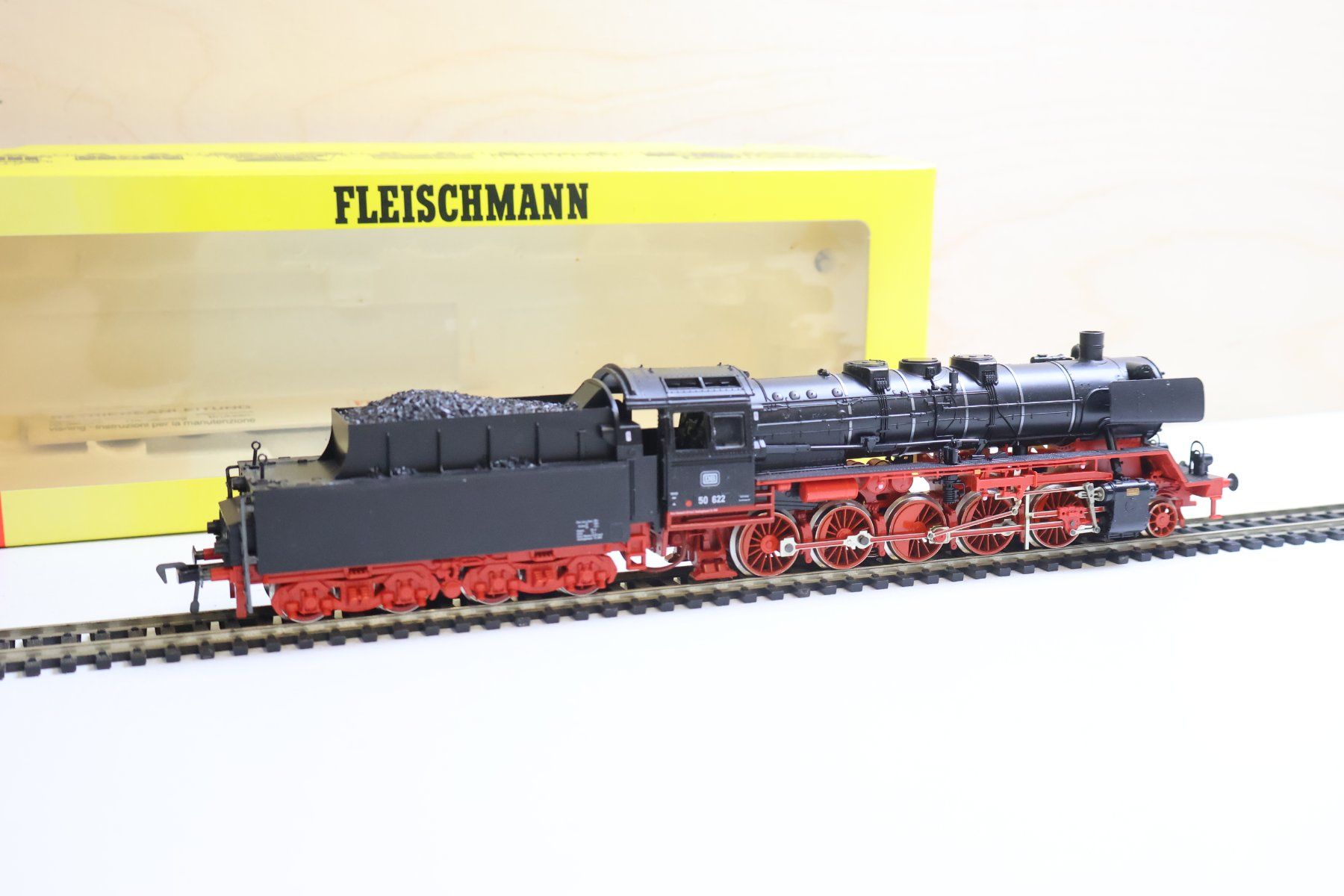 Fleischmann Modelleisenbahnen: Fleischmann grosse Dampflok BR 50 - H0 DC 4805 – Gebraucht aus Winterthur von Monstera 6