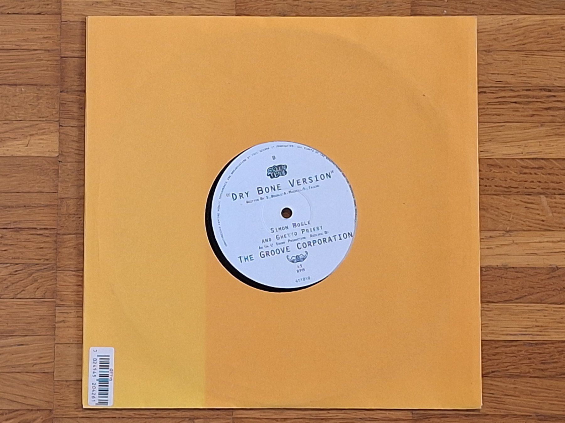 Dischi in vinile: Simon Bogle & Ghetto Priest, Dry Bone - 10" Vinyl UK 2002 – Nuovo (secondo la descrizione) da Oberentfelden venduto da Musicud 1