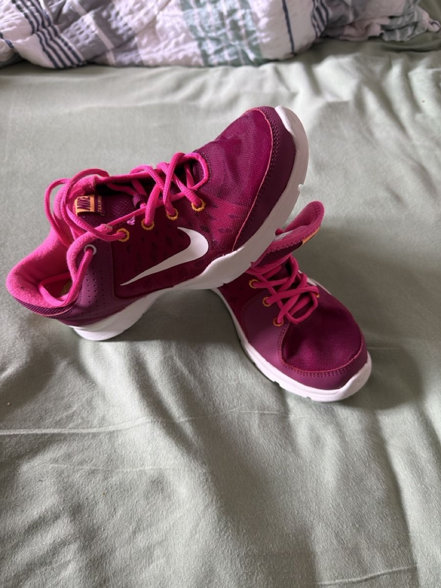 Nike Scarpe da donna: Nike training  – Usato da Sementina venduto da bru_vpp5