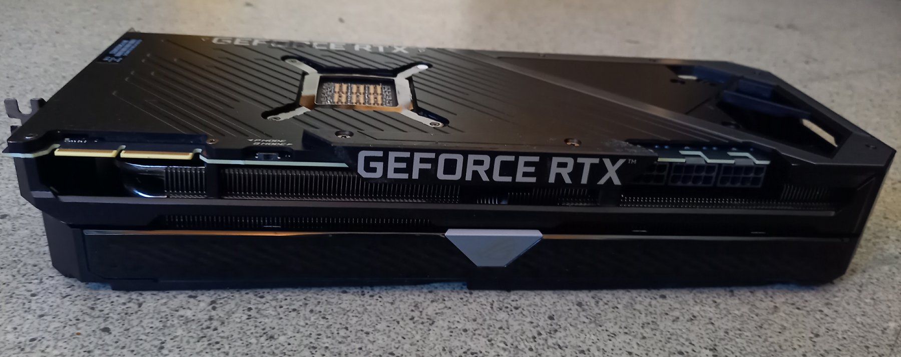 Nvidia Cartes graphiques: Geforce Rog Strix RTX 3090 24G Grafikkarte – D'occasion à Luzern par garlicia 2