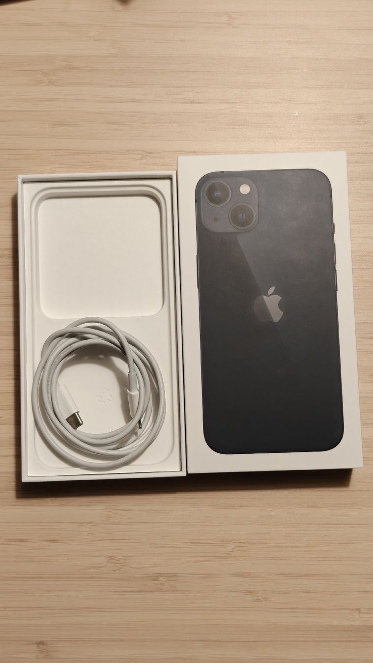 Apple Telefoni cellulari / Smartphones: iPhone 13 128Gb Midnight – Usato da Nyon venduto da Mumucelo 1