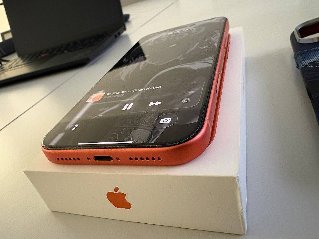 Telefoni cellulari / Smartphones: iPhone 17 Pro Max 512GB – Usato da Stansstad venduto da Martman19 4