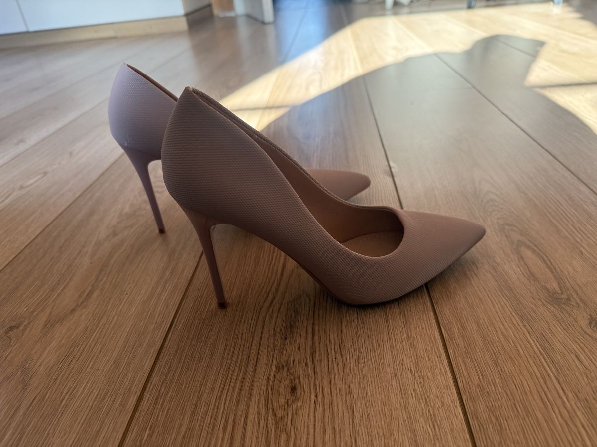 Scarpe da donna: Talons rose (39) – Usato da Grand-Lancy venduto da laura_oeg 3